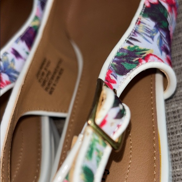 Comfortview Floral Slingback Flats - Red, Purple, White - Picture 17 of 17